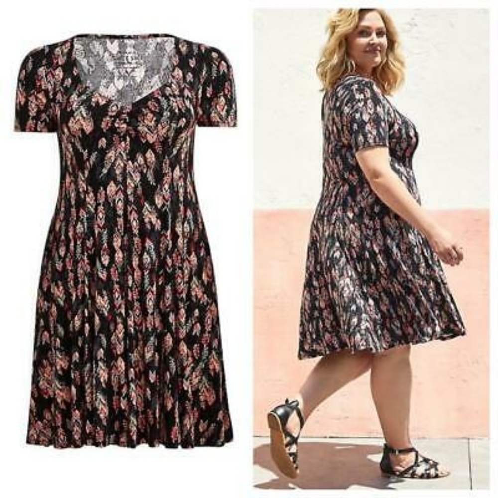 Torrid feather print dress